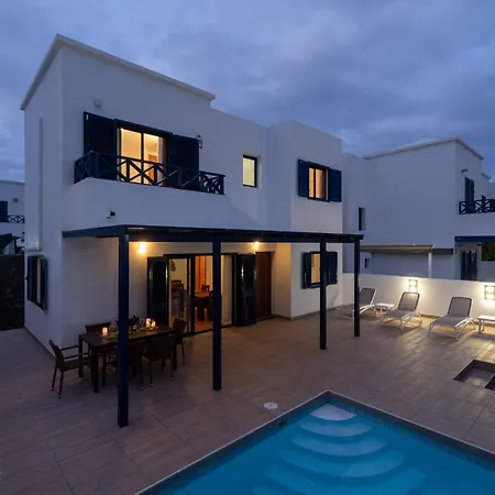 240 - Casa Serena By Now Ltd Villa Playa Blanca (Lanzarote)
